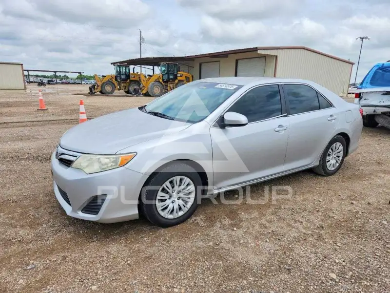 2012 Toyota CAMRY фото