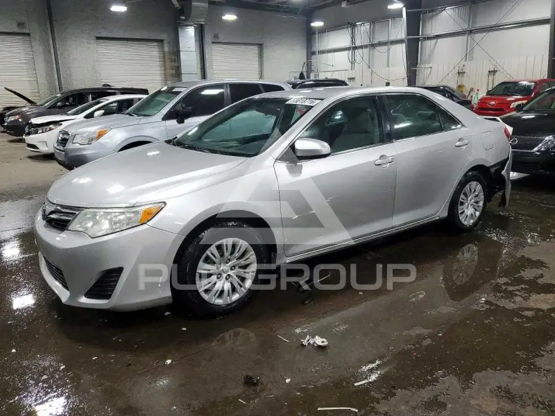 2012 Toyota CAMRY фото