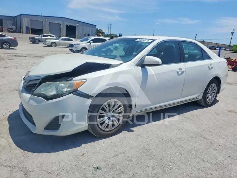 2012 Toyota CAMRY фото