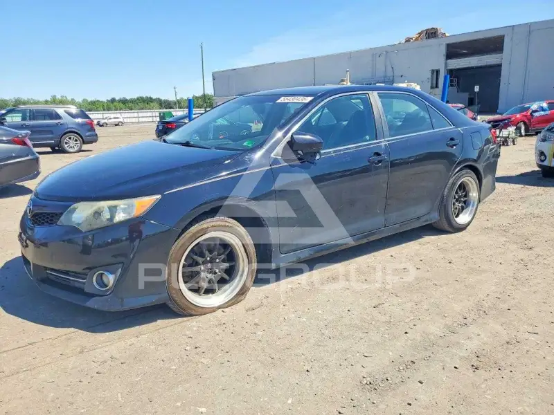 2012 Toyota CAMRY фото