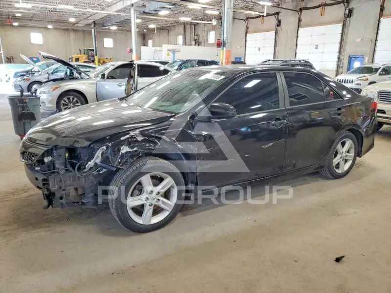 2012 Toyota CAMRY фото