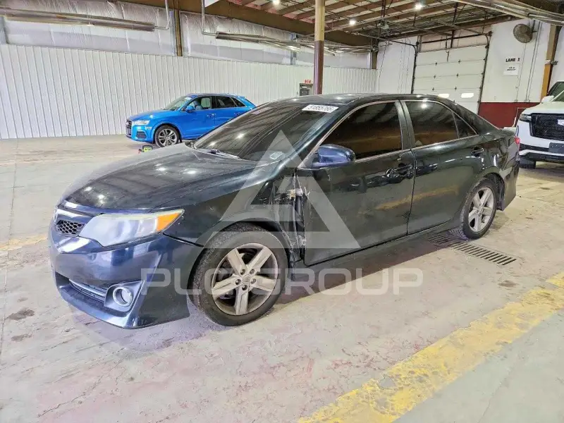 2012 Toyota CAMRY фото