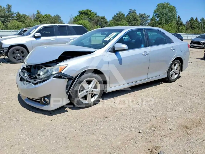 2012 Toyota CAMRY фото