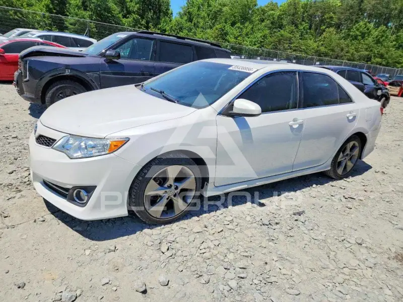 2012 Toyota CAMRY фото