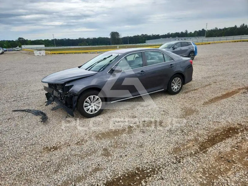 2012 Toyota CAMRY photo