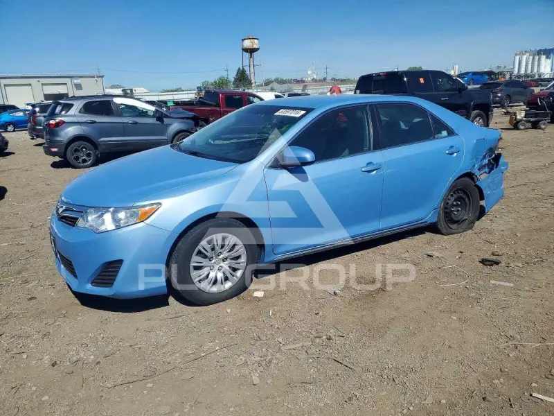 2012 Toyota CAMRY фото