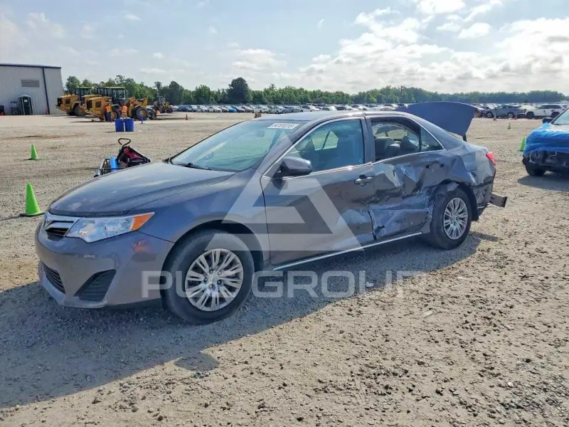 2012 Toyota CAMRY фото