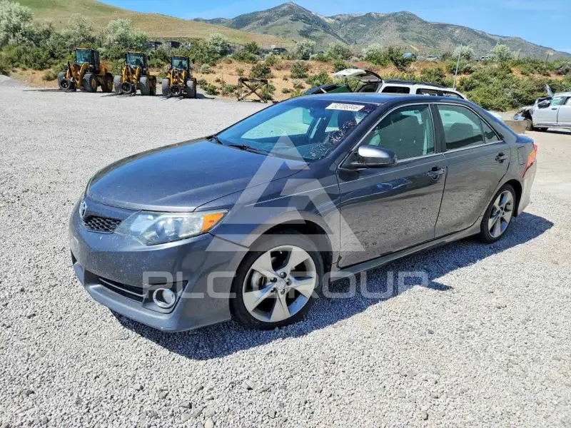 2012 Toyota CAMRY фото