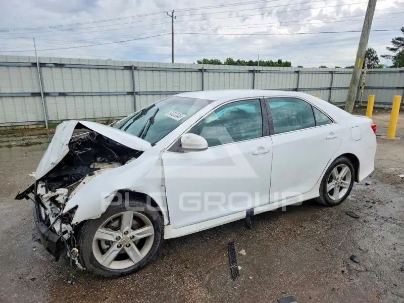 2012 Toyota CAMRY фото