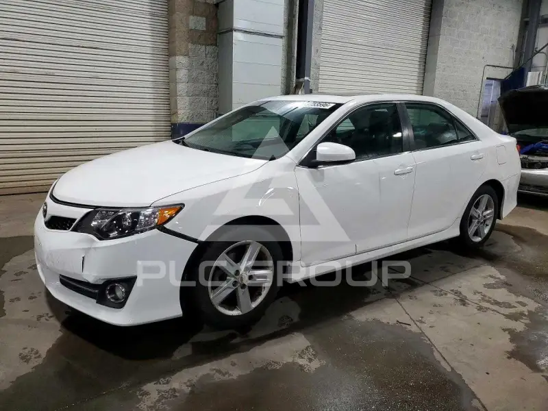 2012 Toyota CAMRY фото