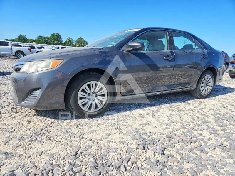 2012 Toyota CAMRY фото