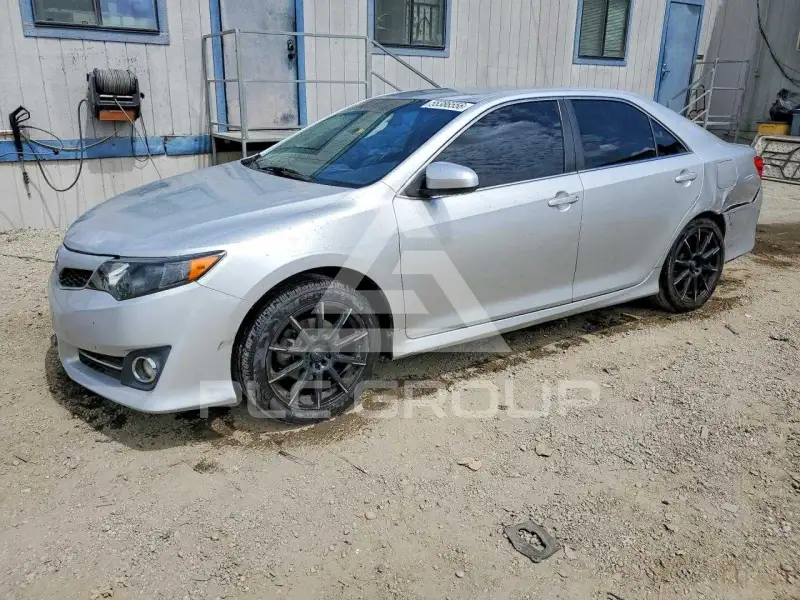 2012 Toyota CAMRY фото