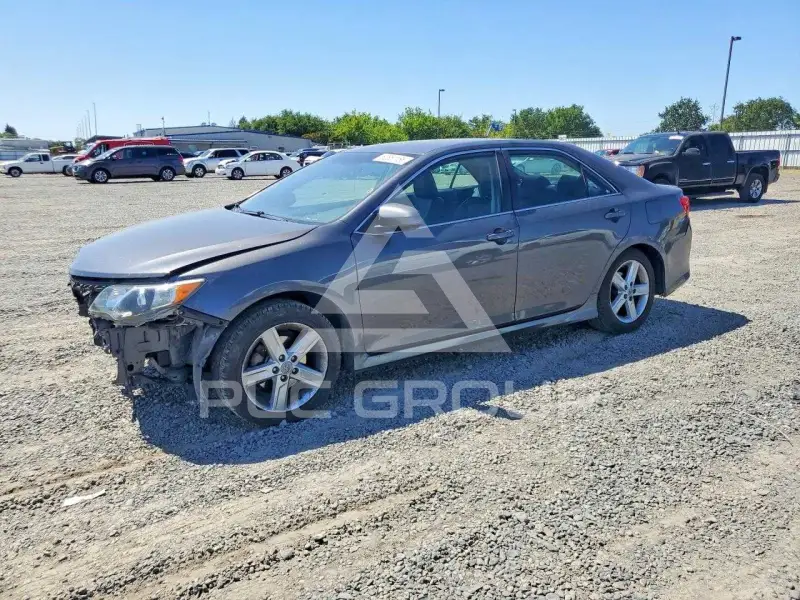 2012 Toyota CAMRY фото