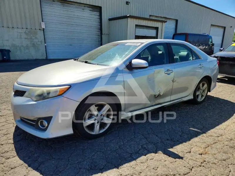 2012 Toyota CAMRY фото