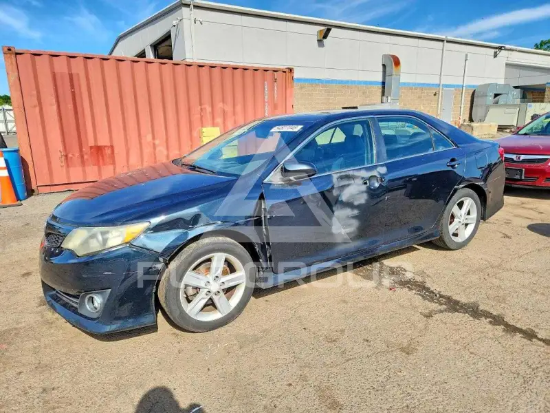 2012 Toyota CAMRY фото