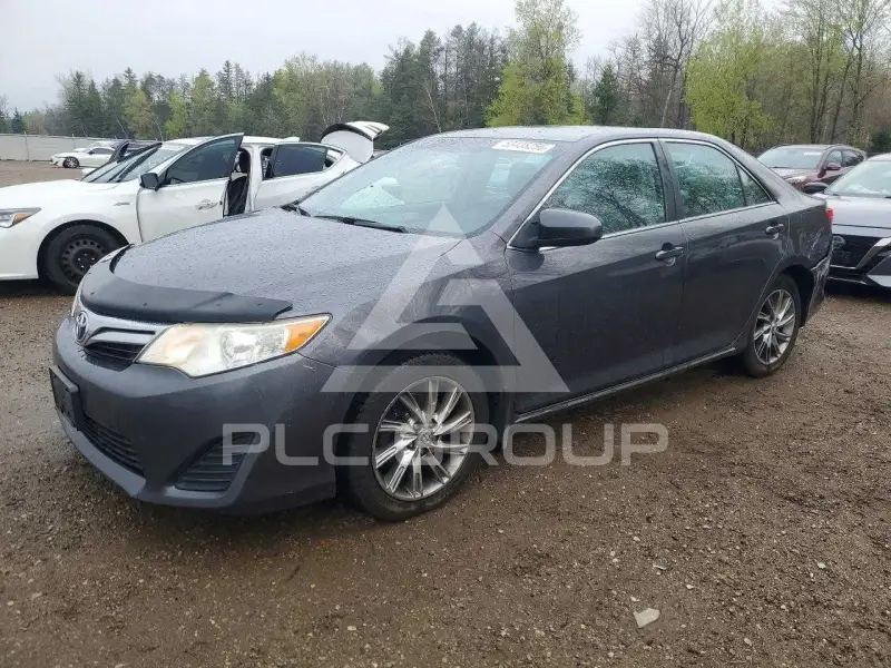 2012 Toyota CAMRY фото
