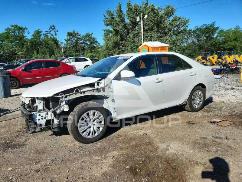 2012 Toyota CAMRY фото