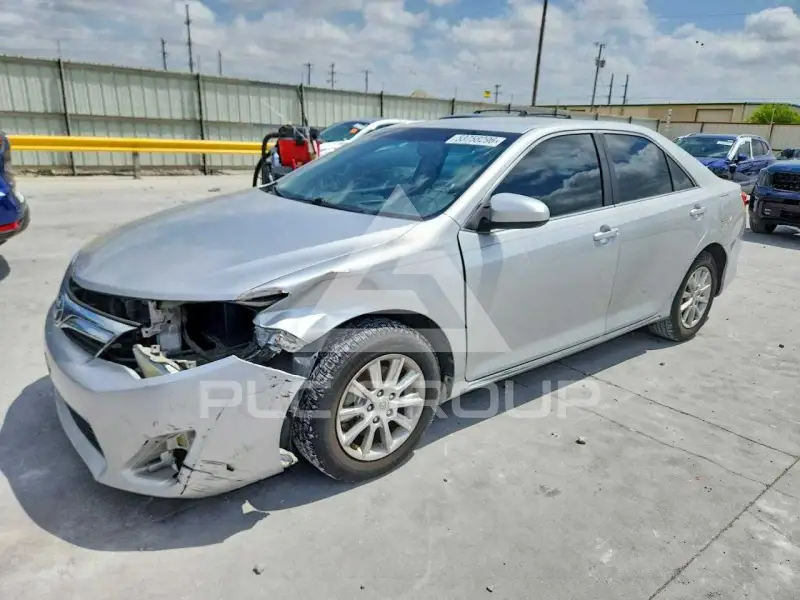 2012 Toyota CAMRY фото