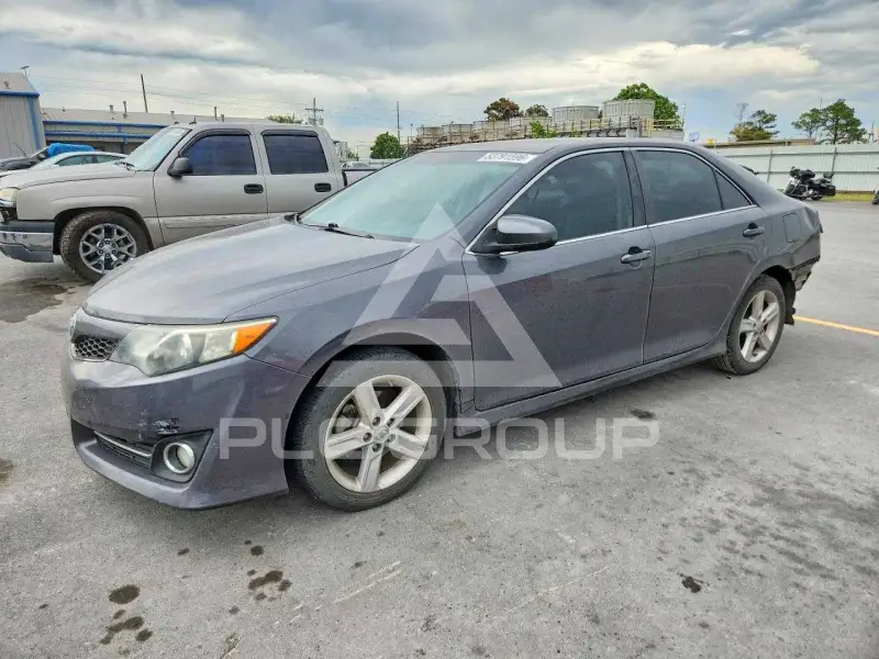 2012 Toyota CAMRY фото