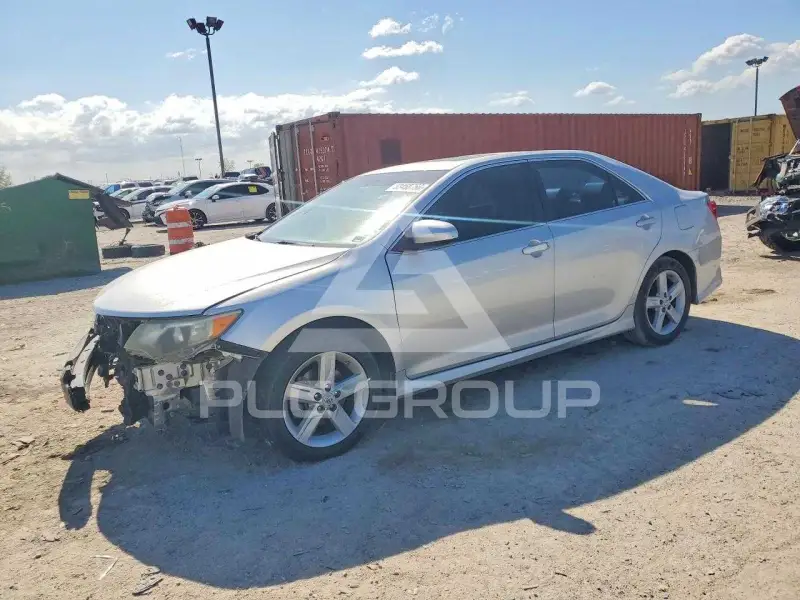 2012 Toyota CAMRY фото