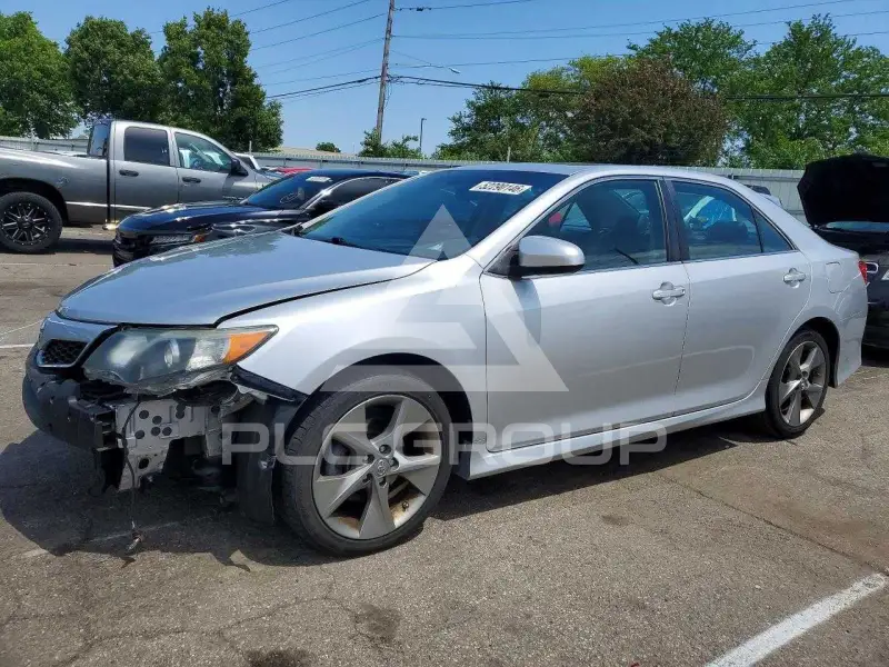 2012 Toyota CAMRY фото