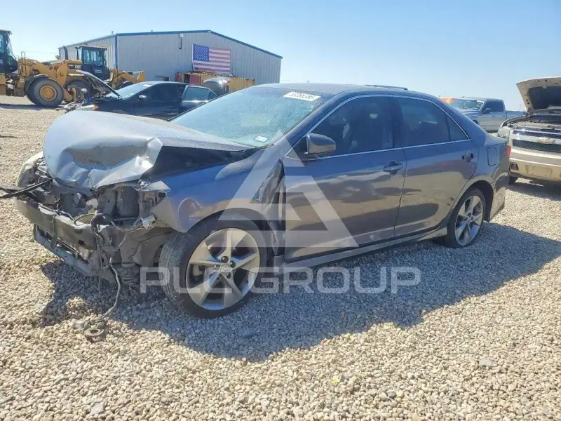 2012 Toyota CAMRY фото