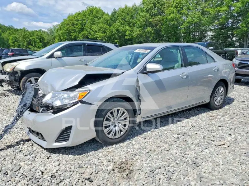 2012 Toyota CAMRY фото