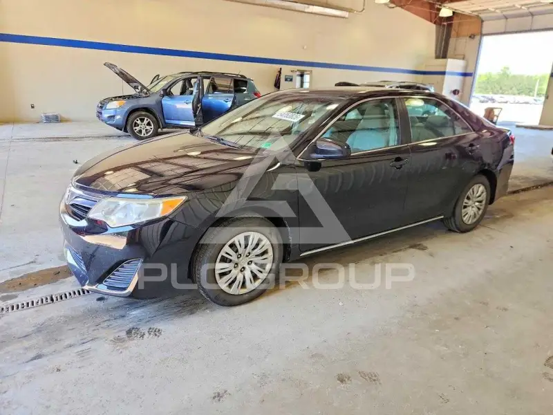 2012 Toyota CAMRY фото