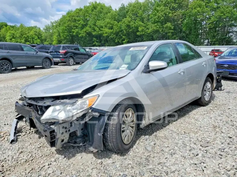 2012 Toyota CAMRY фото