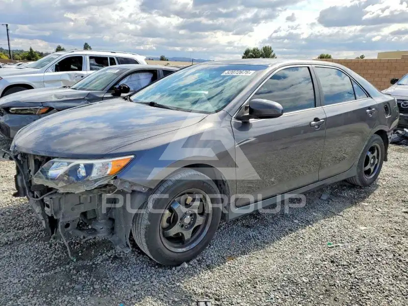2012 Toyota CAMRY фото