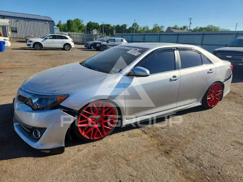 2012 Toyota CAMRY photo