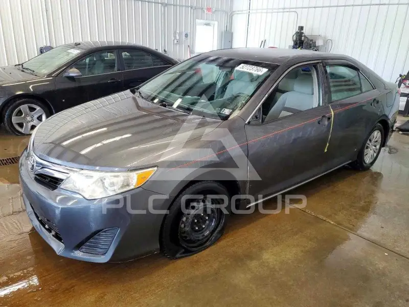 2012 Toyota CAMRY фото