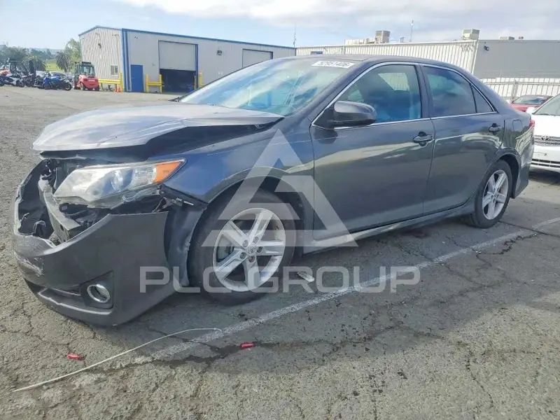 2012 Toyota CAMRY фото