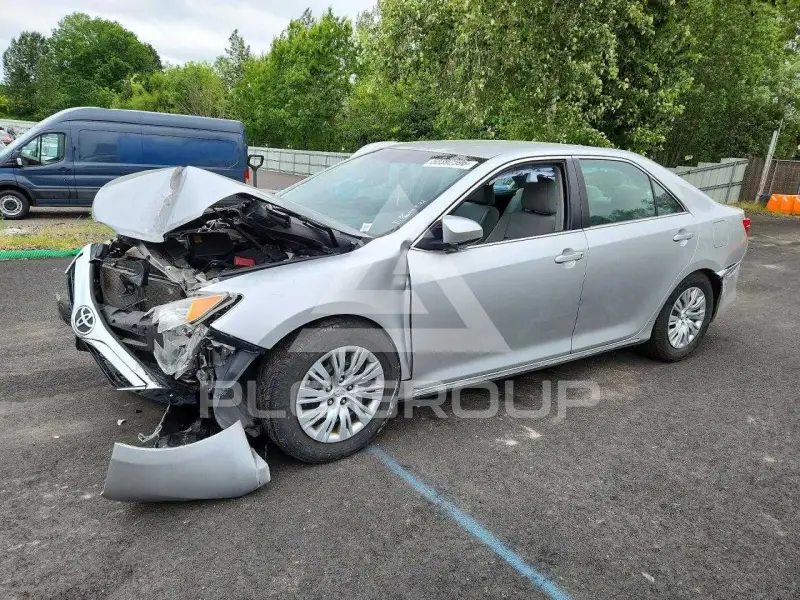 2012 Toyota CAMRY фото
