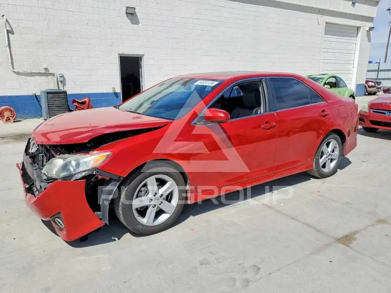 2012 Toyota CAMRY фото