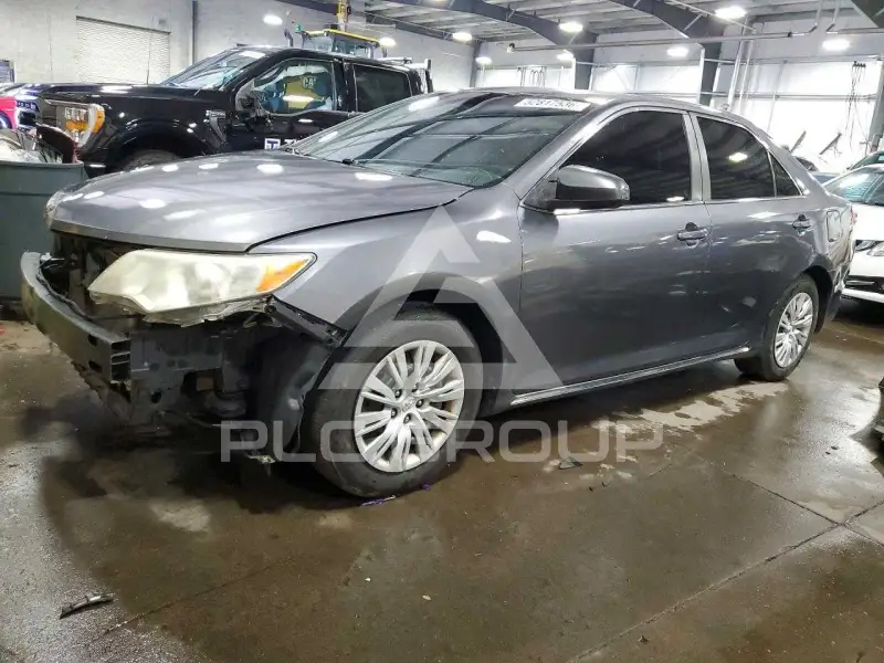 2012 Toyota CAMRY фото