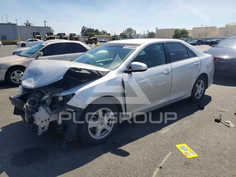 2012 Toyota CAMRY фото