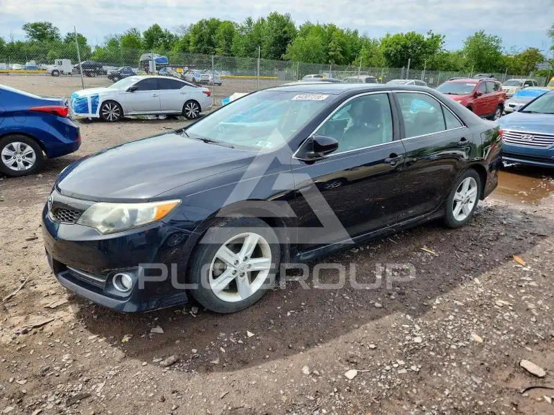 2012 Toyota CAMRY фото
