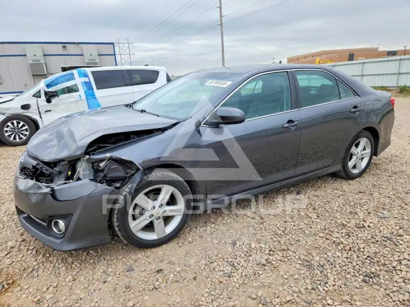2012 Toyota CAMRY фото