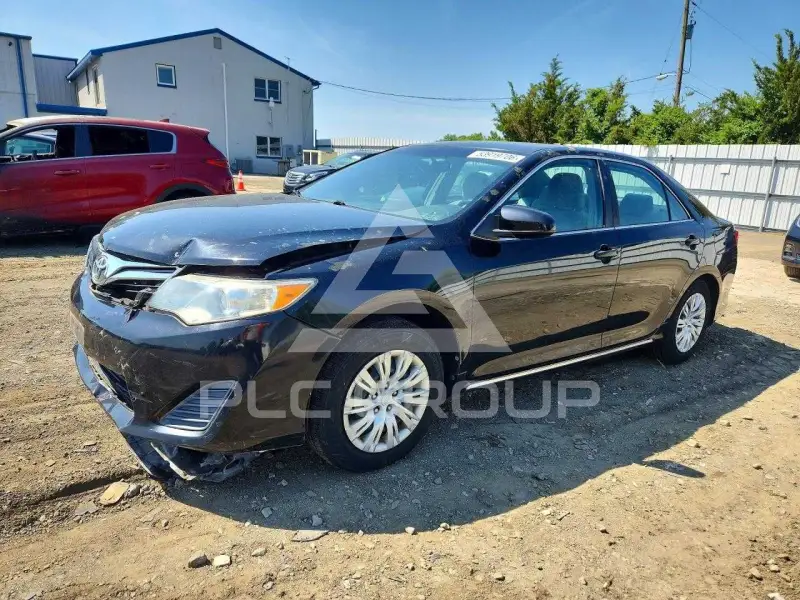 2012 Toyota CAMRY фото