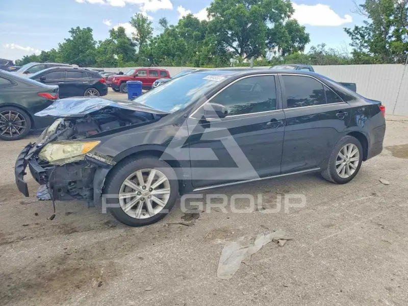 2012 Toyota CAMRY фото