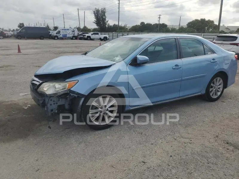 2012 Toyota CAMRY фото