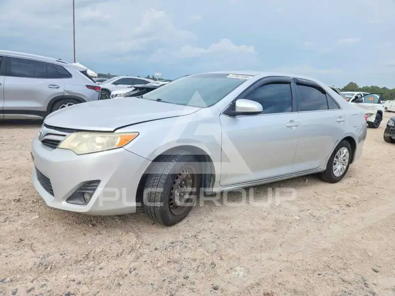 2012 Toyota CAMRY фото