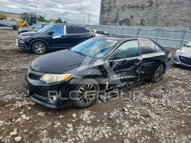 2012 Toyota CAMRY photo