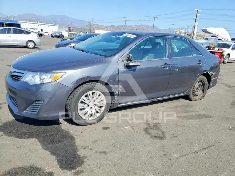 2012 Toyota CAMRY фото