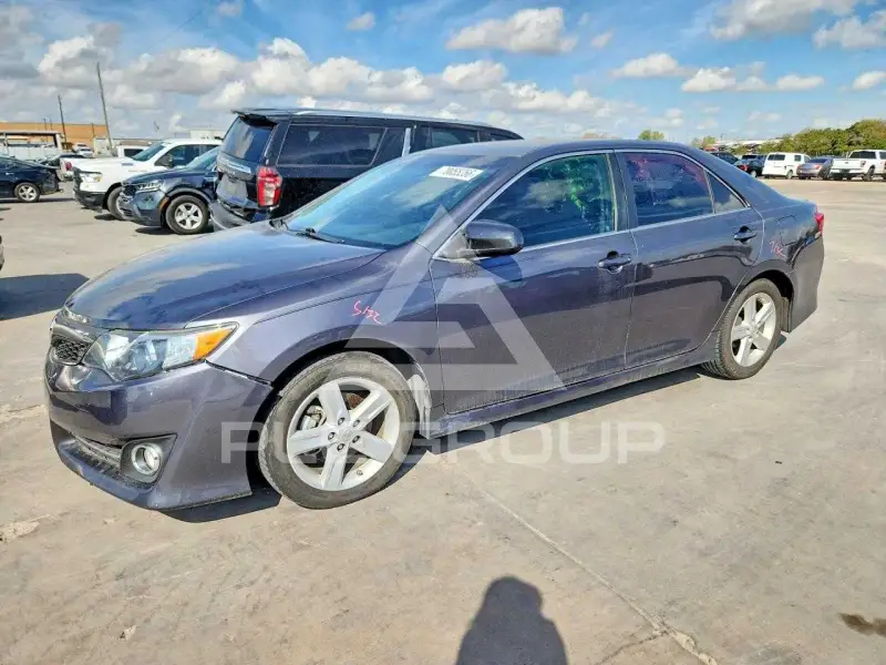 2012 Toyota CAMRY фото