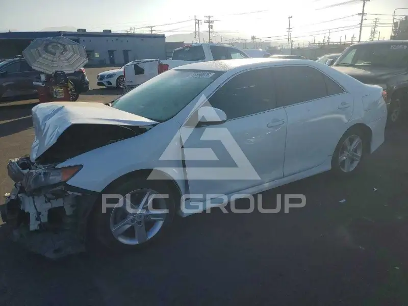 2012 Toyota CAMRY фото
