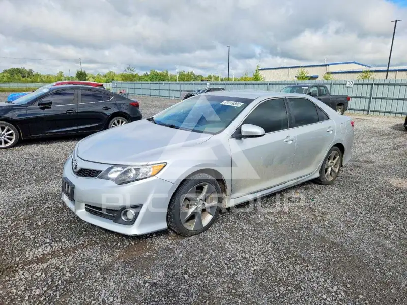 2012 Toyota CAMRY фото