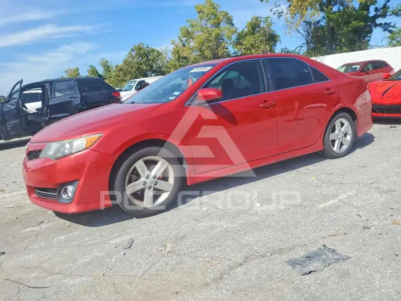 2012 Toyota CAMRY фото