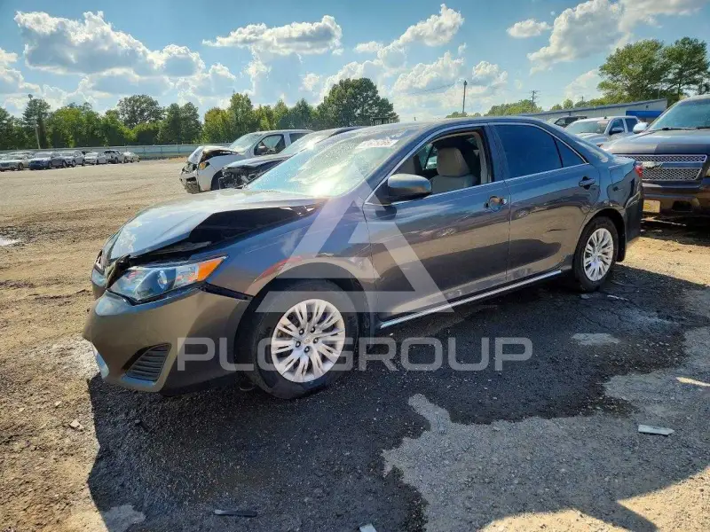2012 Toyota CAMRY фото
